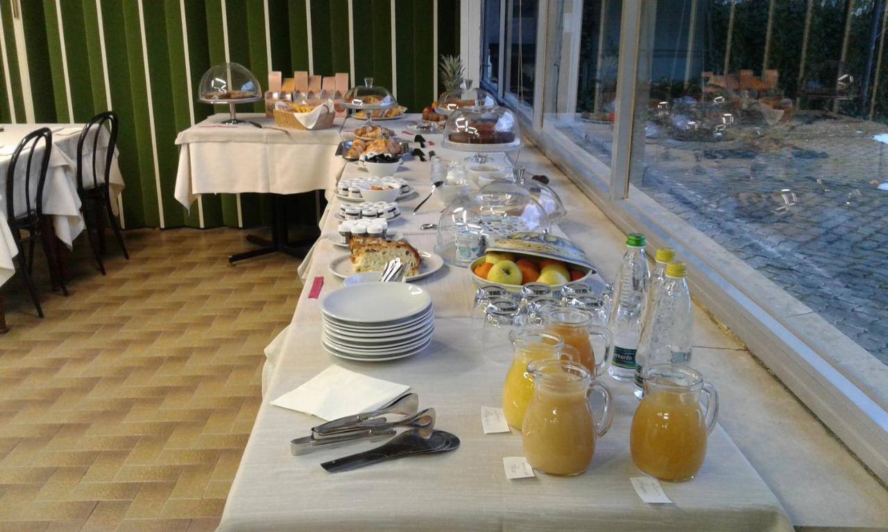 Hotel Topazio Lurisia Bagian luar foto